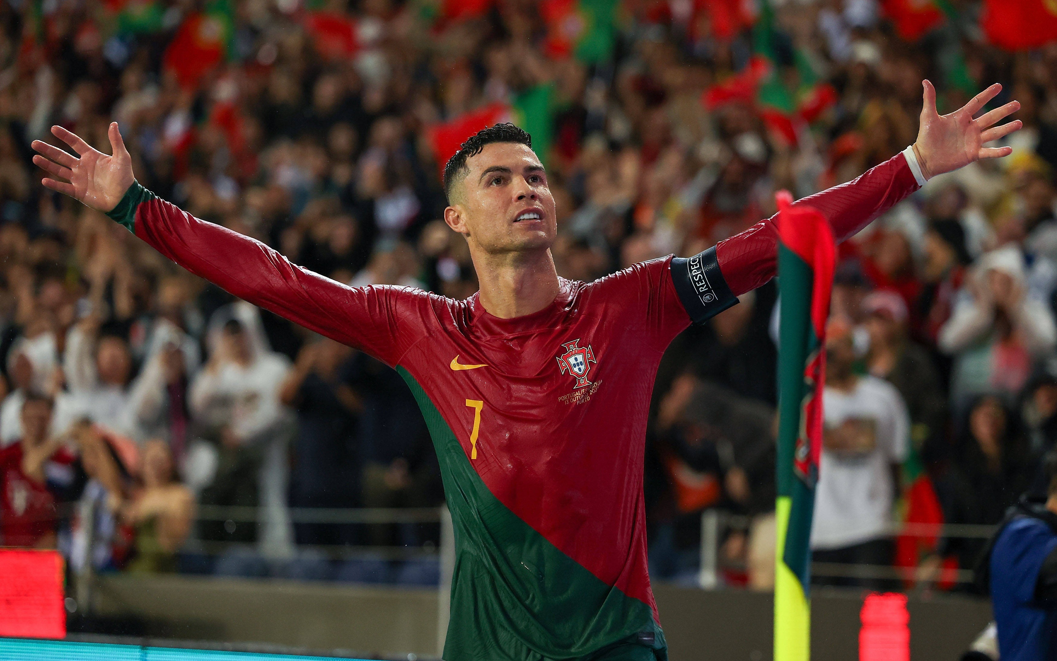 包含C罗迎来三赛季出色发挥，法国队观众热烈欢呼！气势如虹延续的词条-九游娱乐