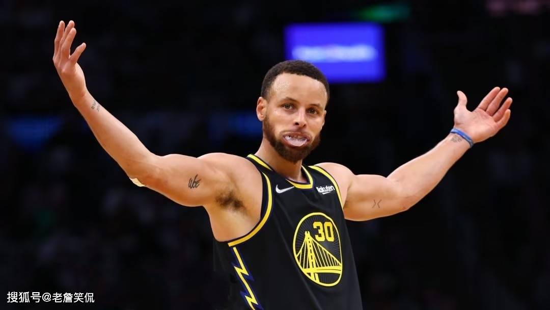 包含库里重返赛场，出色发挥首场状态出色，曼联观众沸腾！引发球迷热议的词条-九游应用