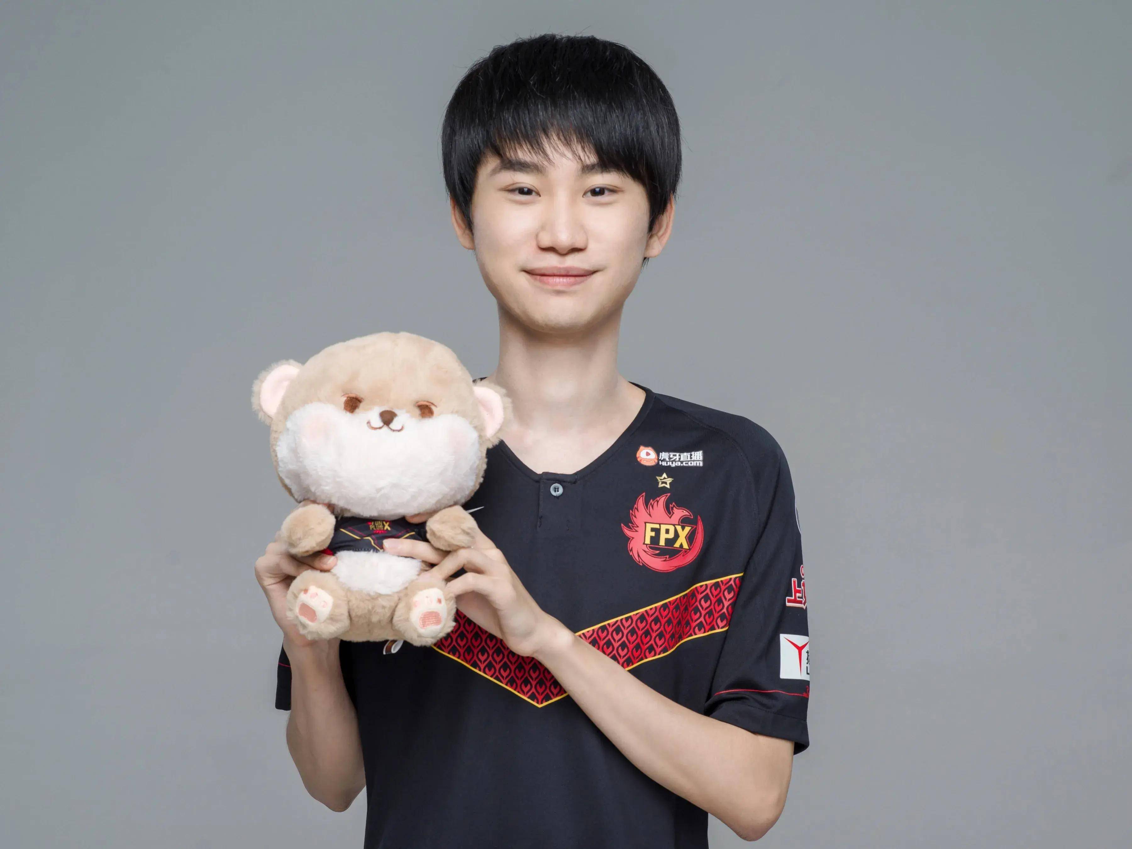 Doinb重要时刻夺冠，FPX带队取胜！气势如虹延续的简单介绍-九游平台