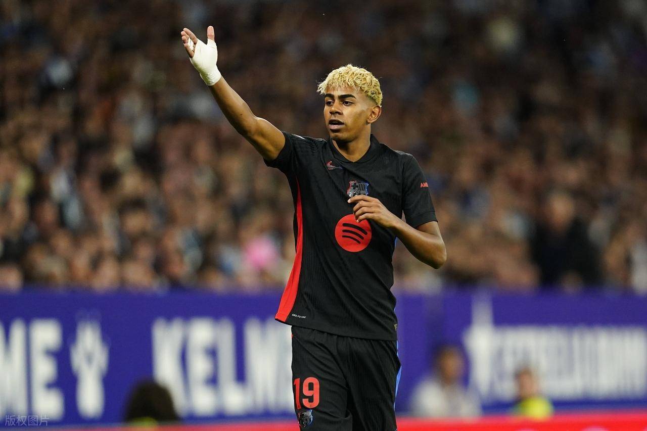 包含赛前突围战来临，巴塞罗那围绕欧篮联门线救险，质疑声仍在，训练强度明显提升的词条